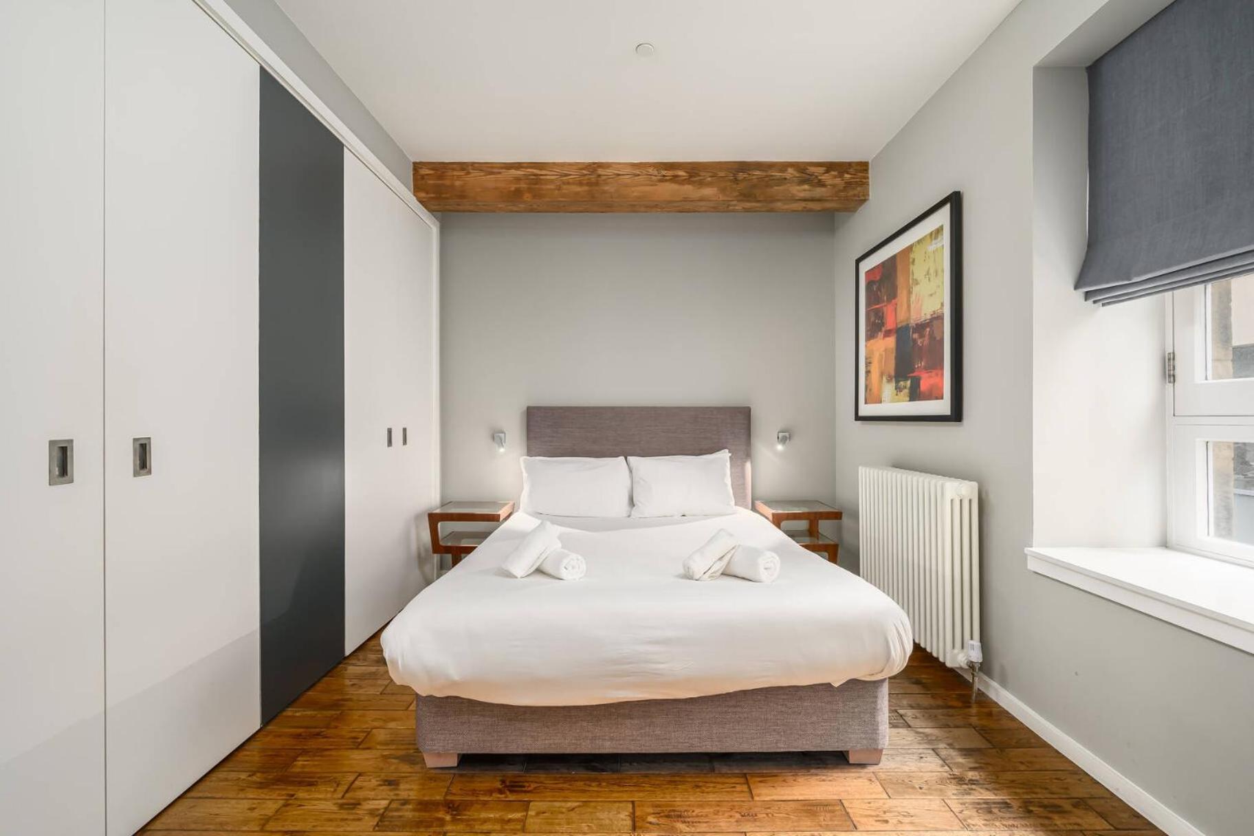 Destiny Scotland -The Malt House Apartments Edinburg Exteriör bild