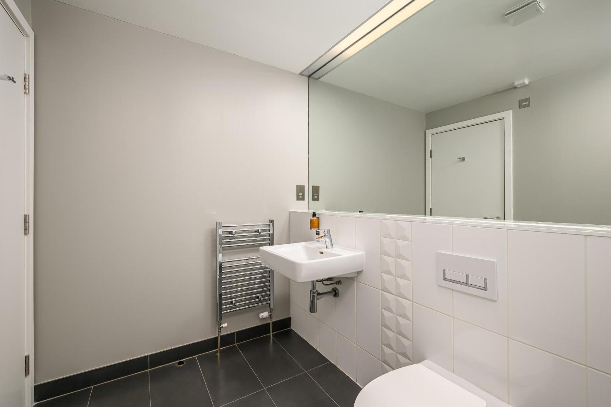 Destiny Scotland -The Malt House Apartments Edinburg Exteriör bild
