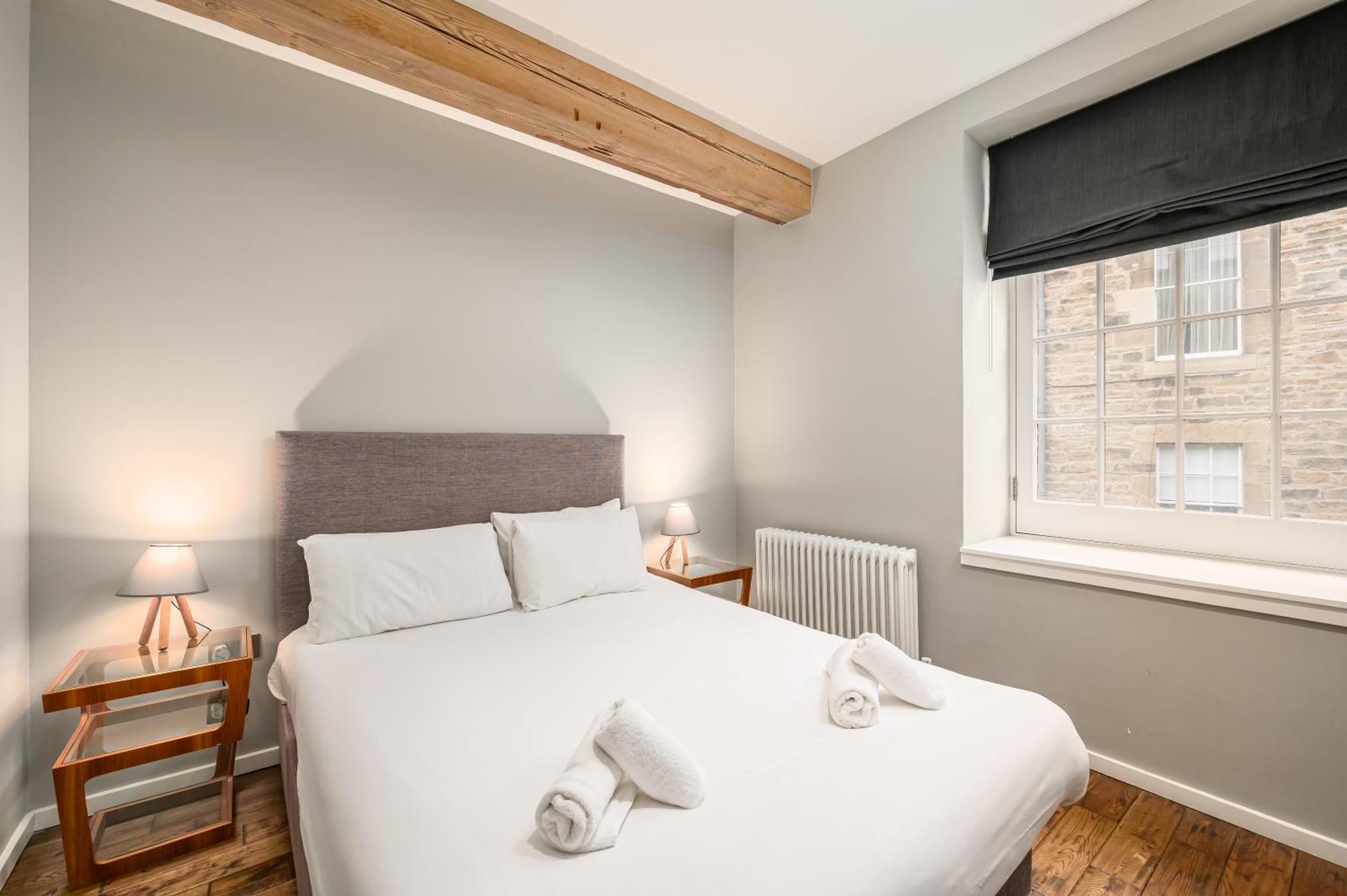Destiny Scotland -The Malt House Apartments Edinburg Exteriör bild